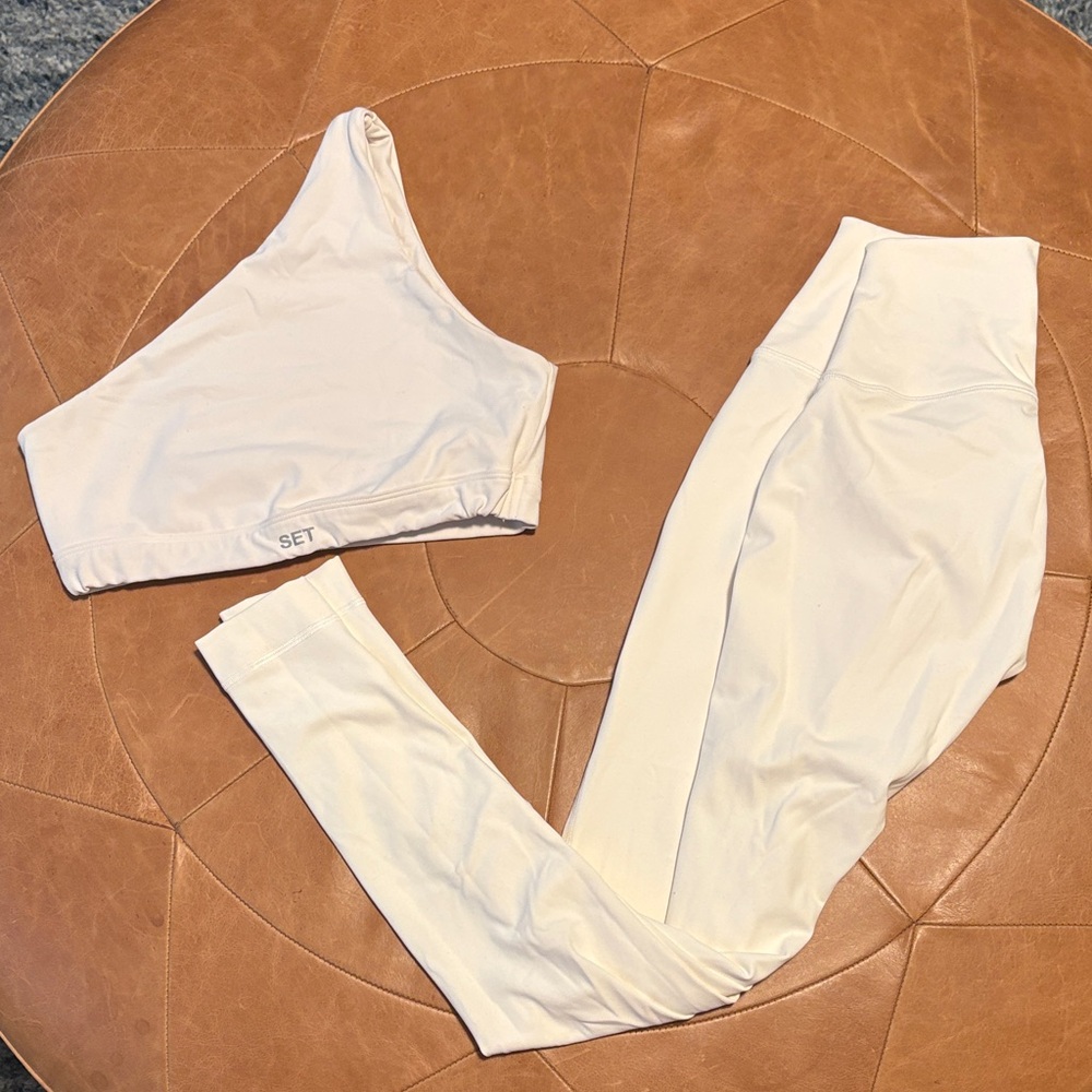 SET Active Off-White Activewear Set